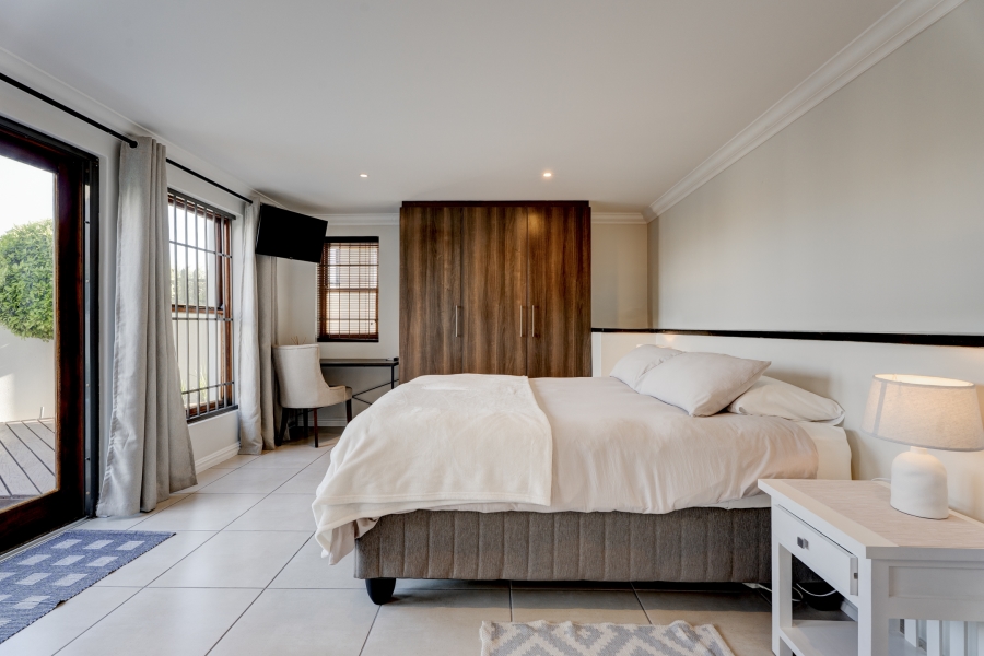 4 Bedroom Property for Sale in Myburgh Park Western Cape